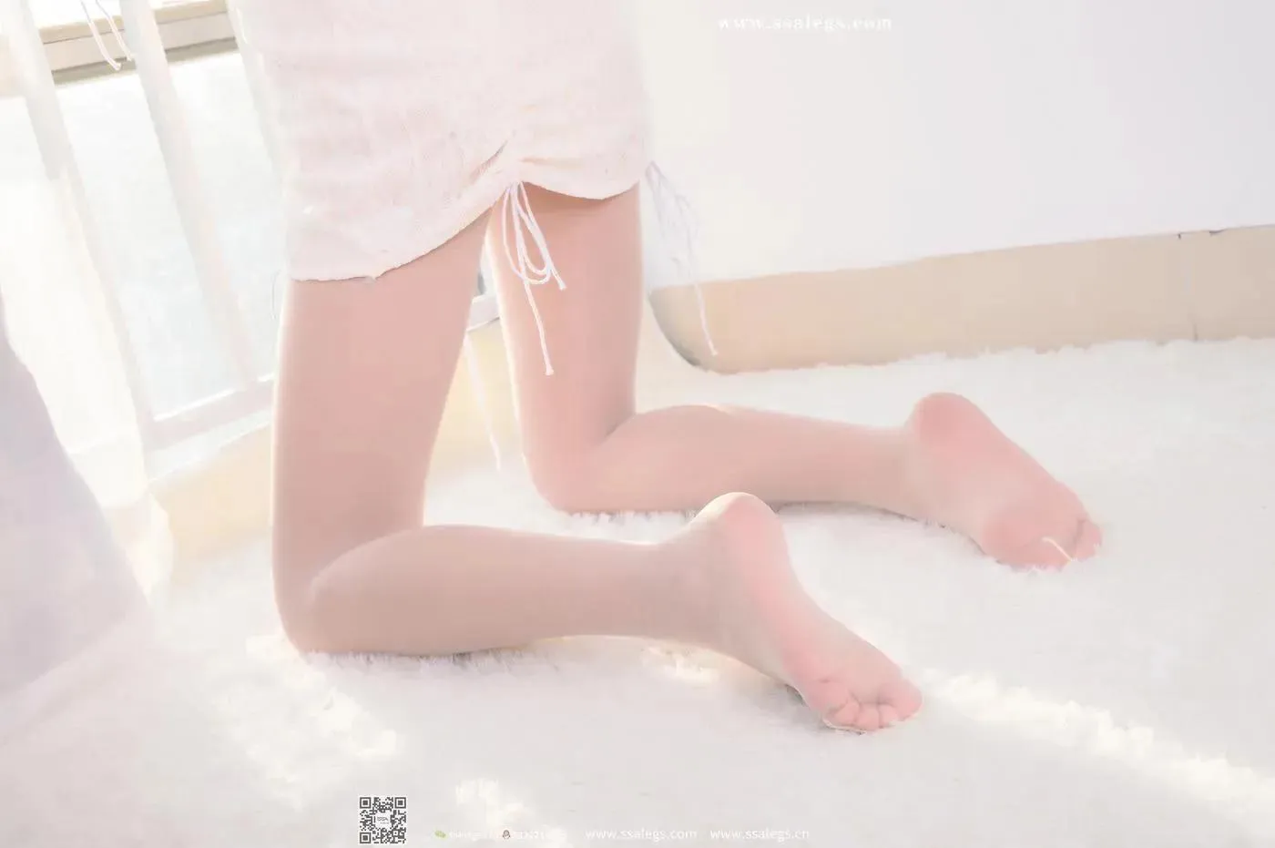 [SSA丝社]超清写真 NO.401 素素阳光明媚的窗边亮闪闪开档肉丝(上)[23] [40P]插图7